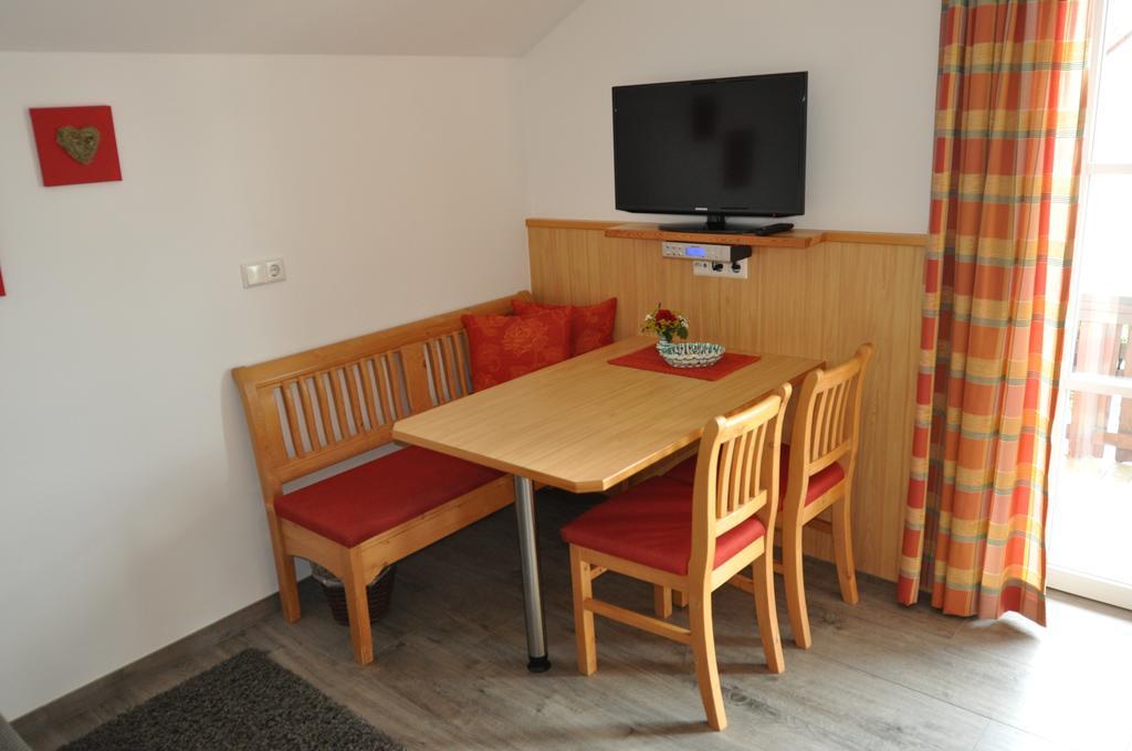 Haus Schreilechner Apartment Mariapfarr Room photo